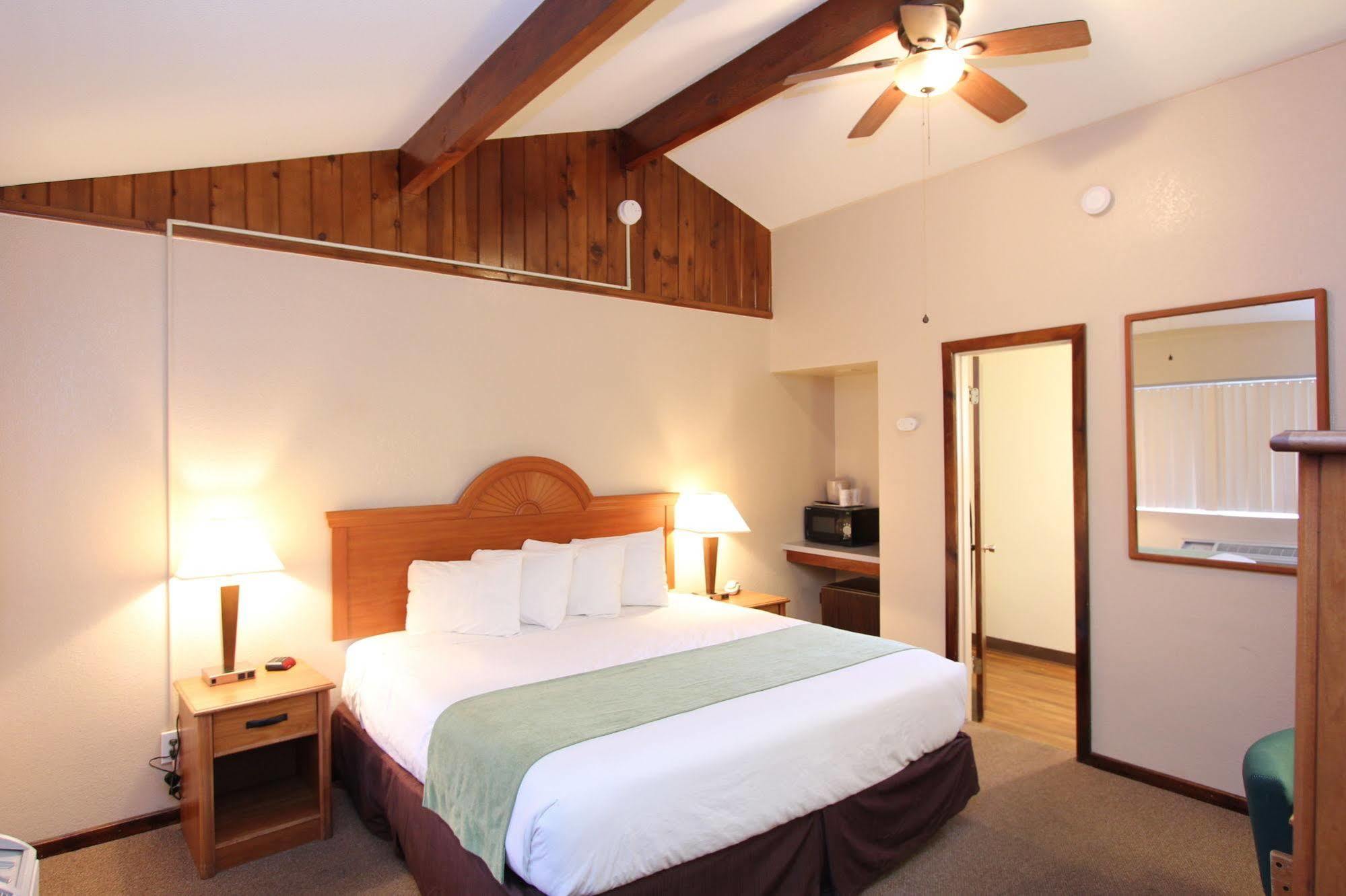 Oakhurst Lodge Екстер'єр фото