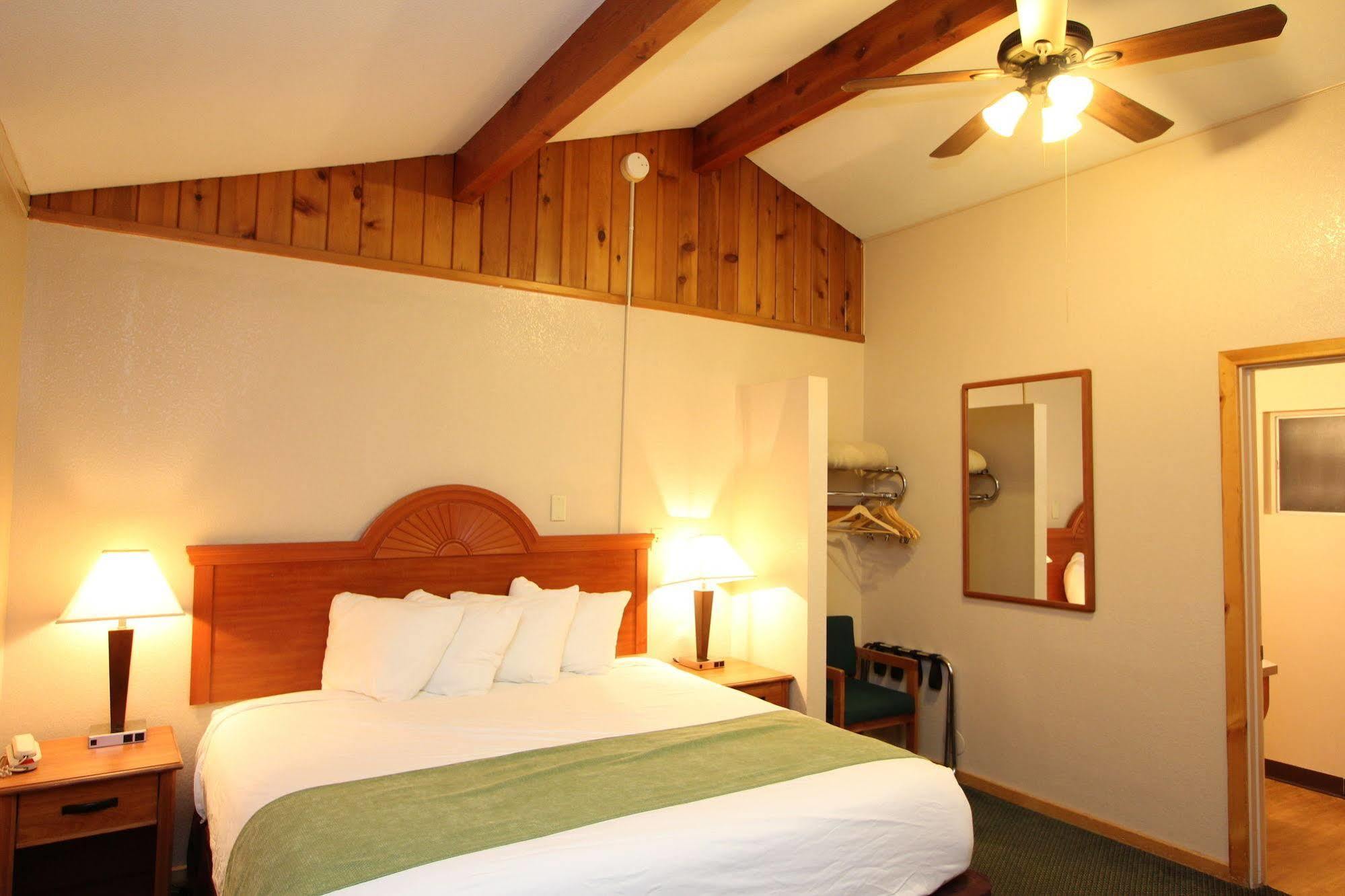 Oakhurst Lodge Екстер'єр фото