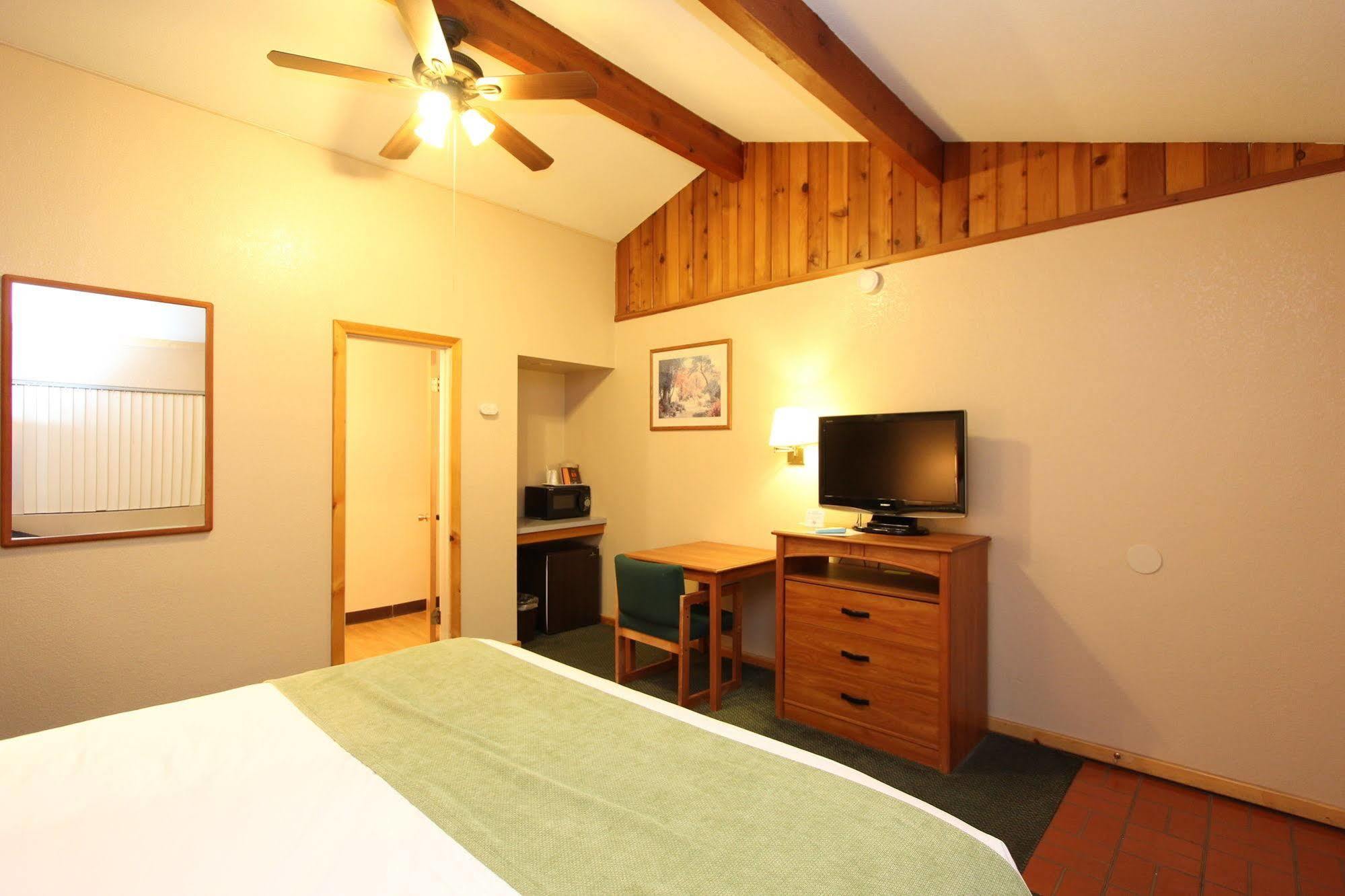 Oakhurst Lodge Екстер'єр фото